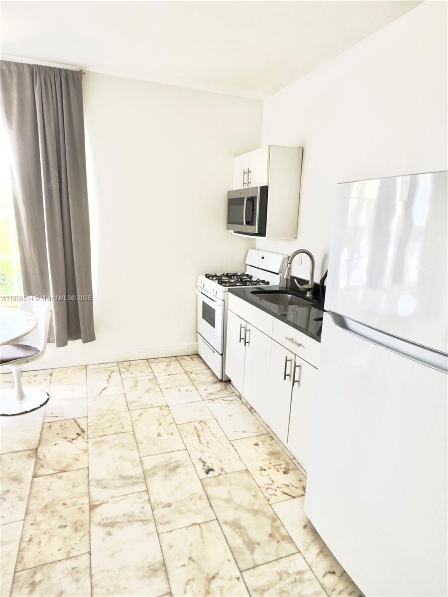1526 Pennsylvania Ave 2 Property Photo 4
