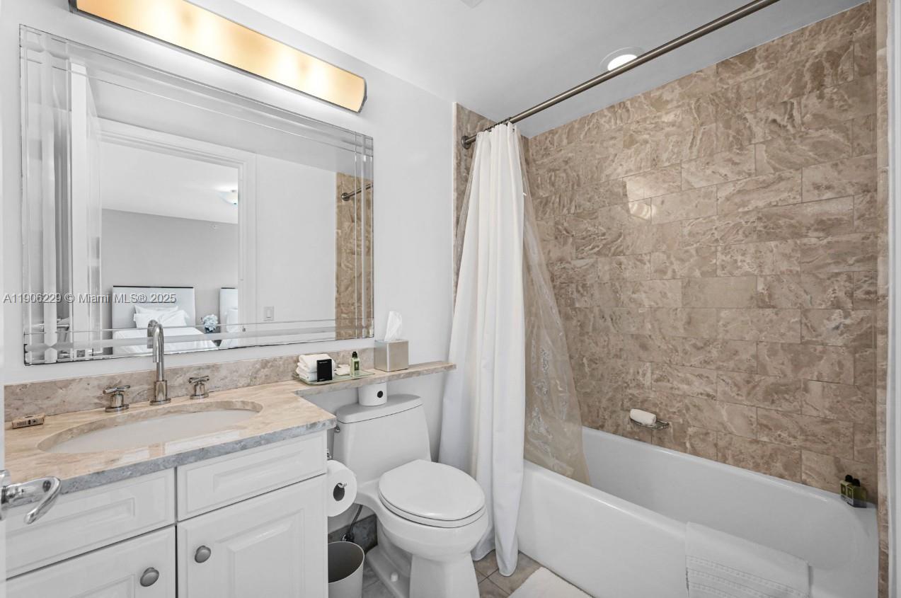 1435 Brickell Ave 3401 Property Photo 6
