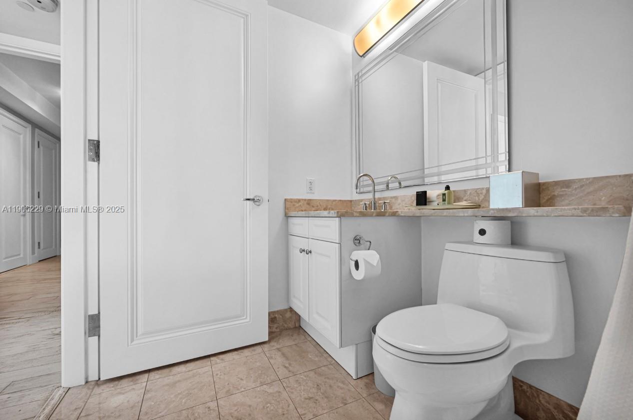 1435 Brickell Ave 3401 Property Photo 7