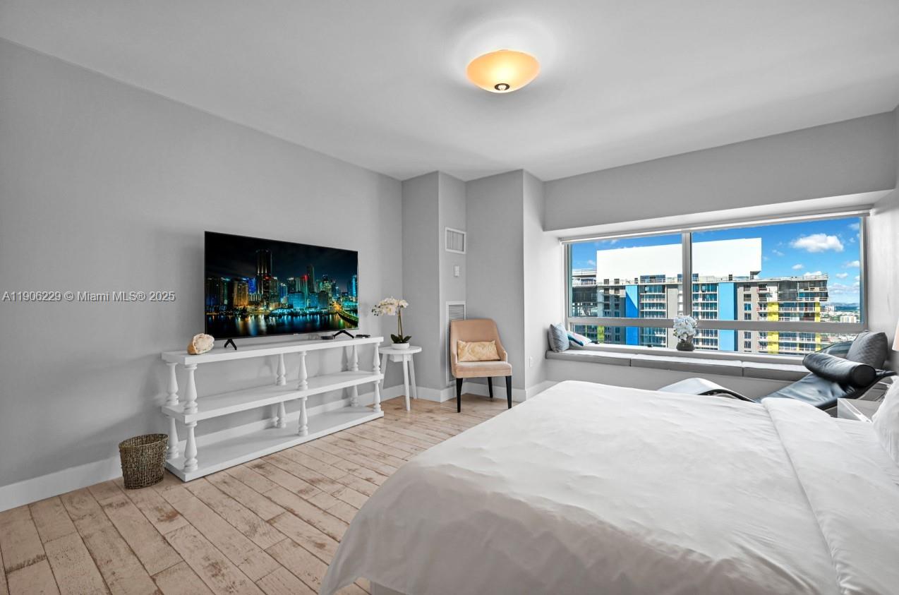 1435 Brickell Ave 3401 Property Photo 10