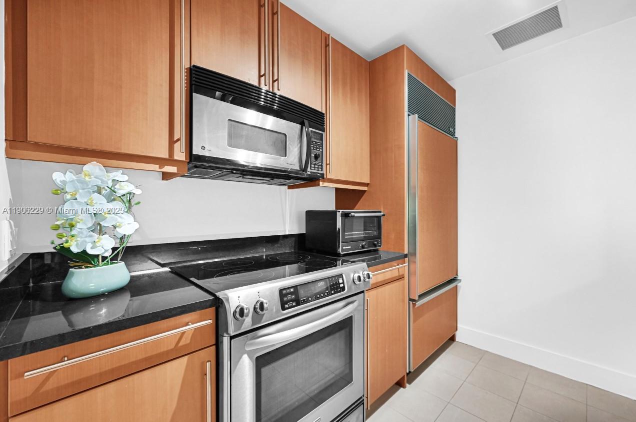 1435 Brickell Ave 3401 Property Photo 25