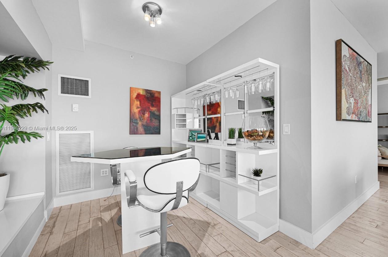 1435 Brickell Ave 3401 Property Photo 39