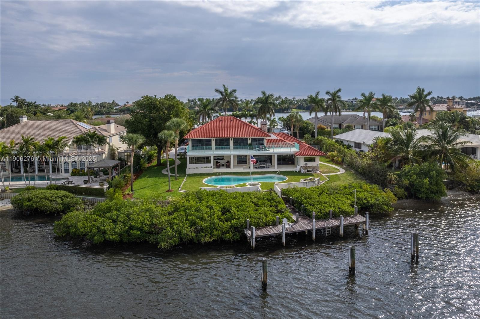 1635 Lands End Rd Property Photo 14