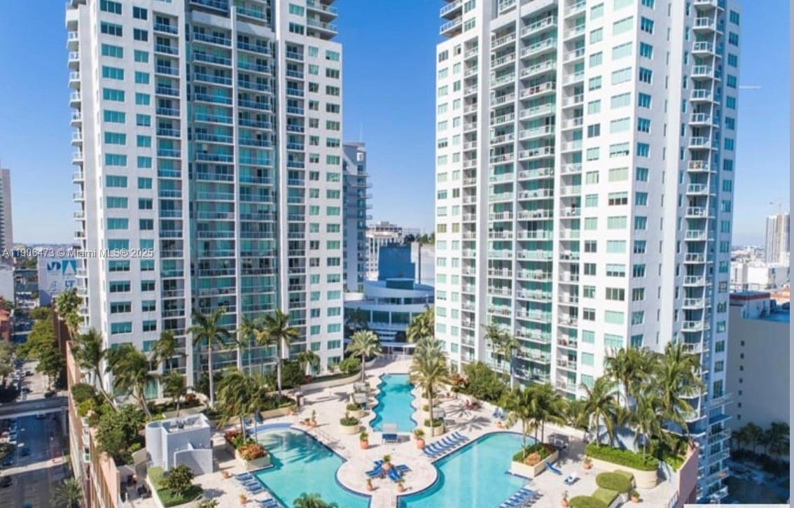 253 NE 2nd St 632 Property Photo 1