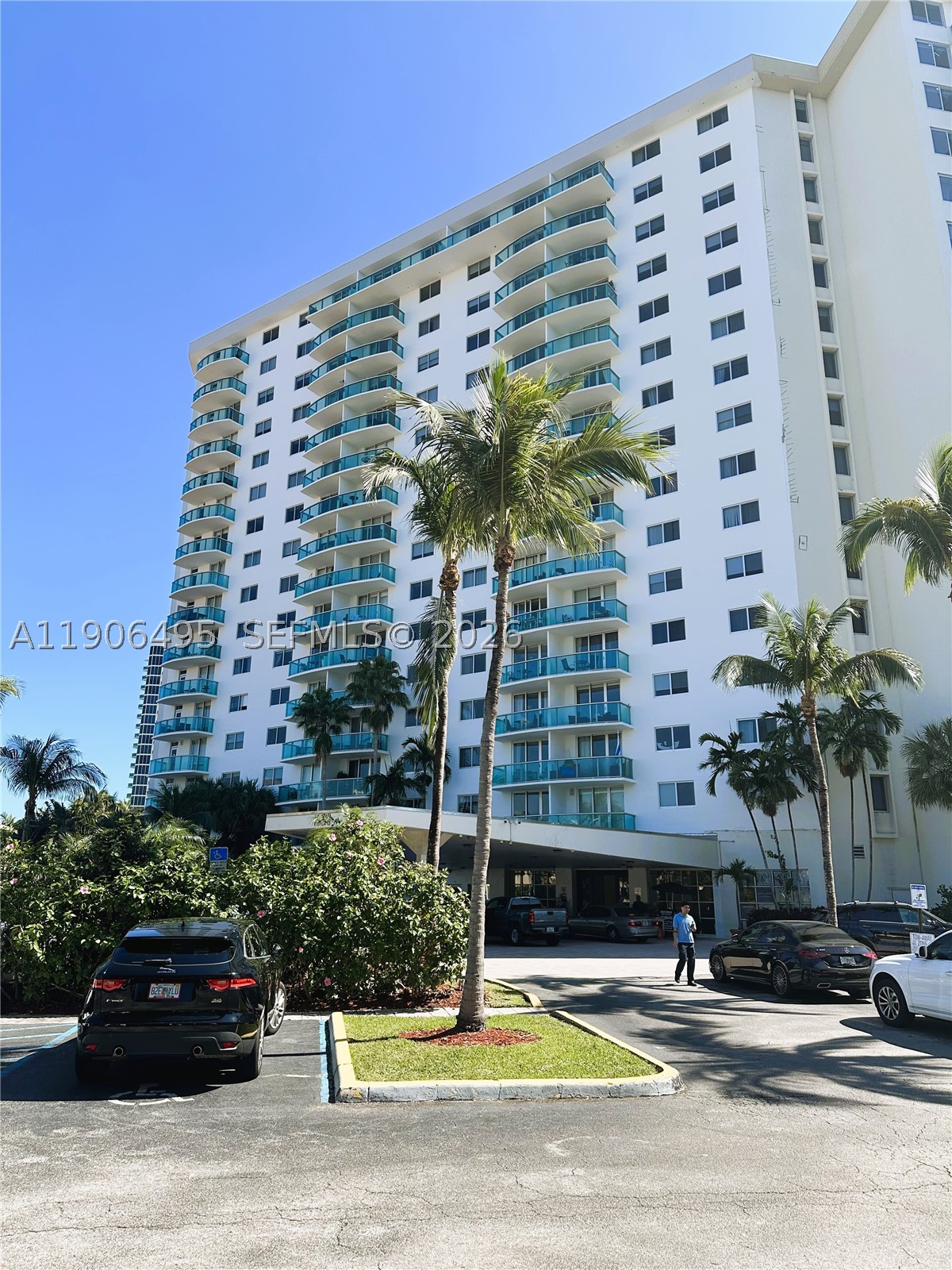 19370 Collins Ave Ph-10 Property Photo 2