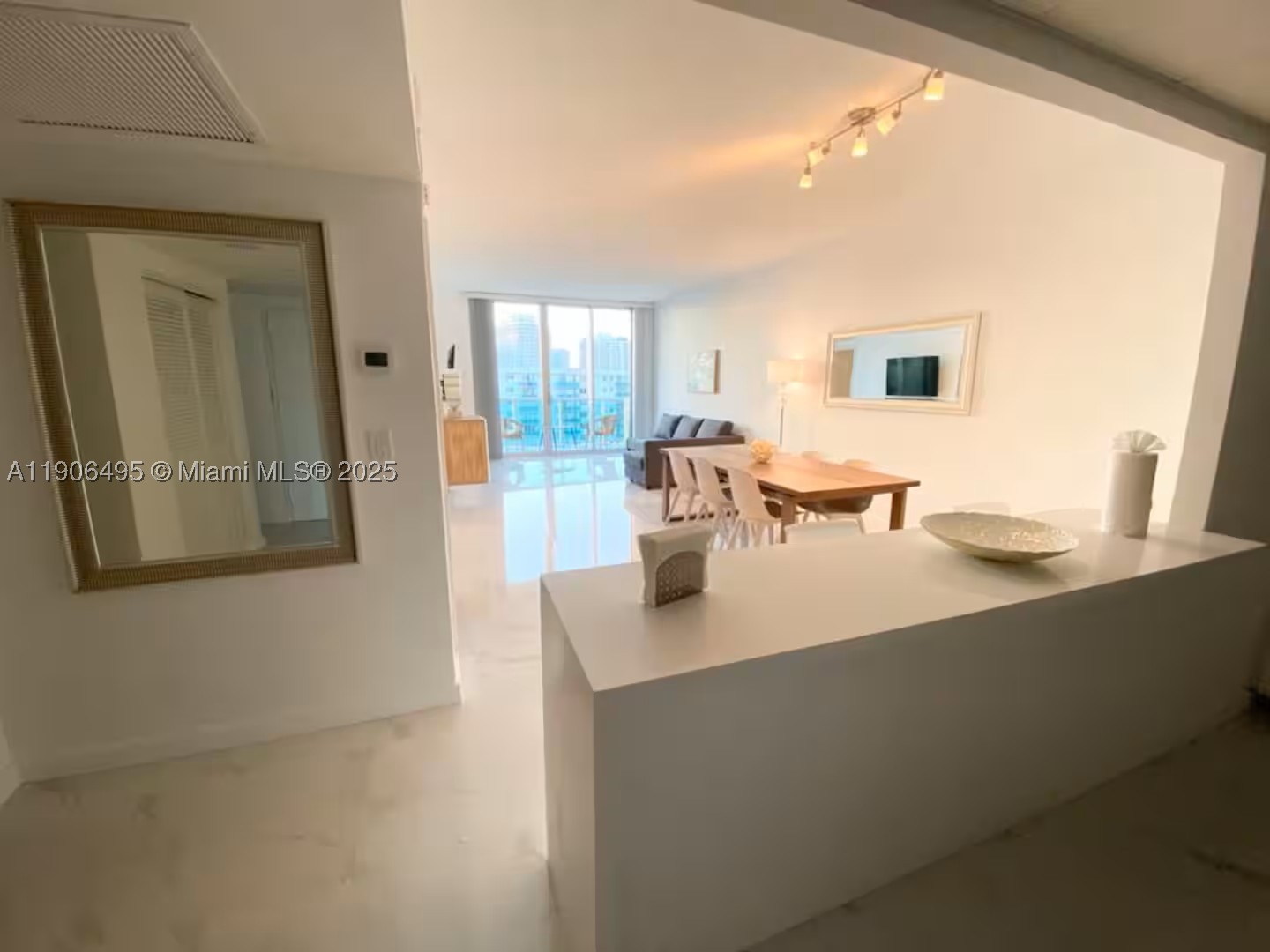 19370 Collins Ave Ph-10 Property Photo 3