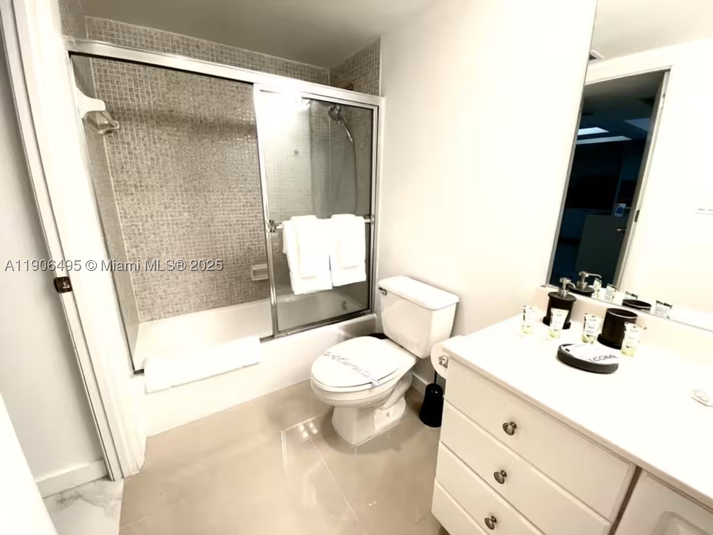 19370 Collins Ave Ph-10 Property Photo 16