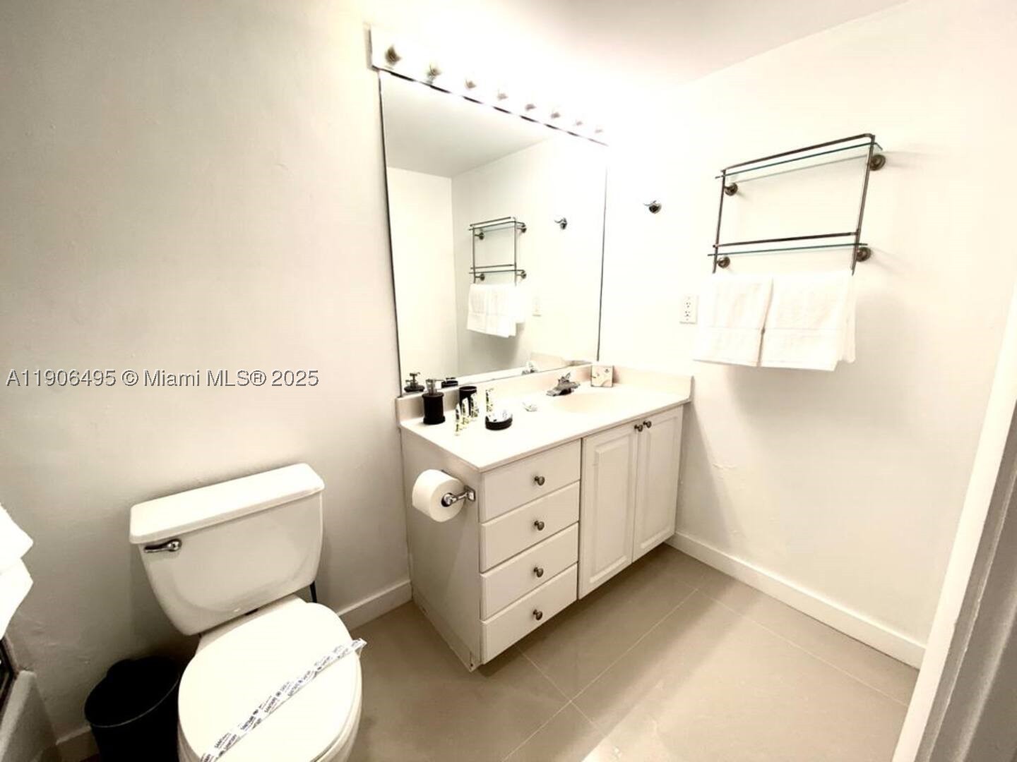 19370 Collins Ave Ph-10 Property Photo 17