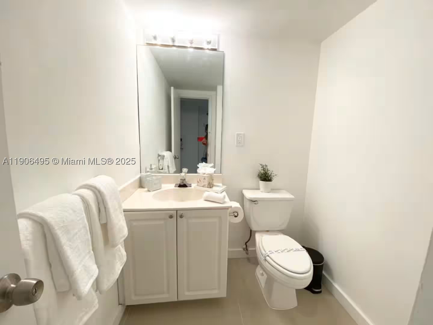 19370 Collins Ave Ph-10 Property Photo 19