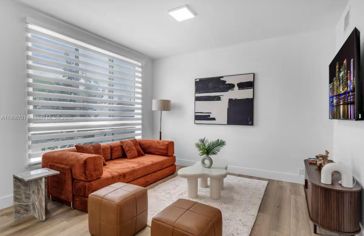 A11906701 Property Photo 1