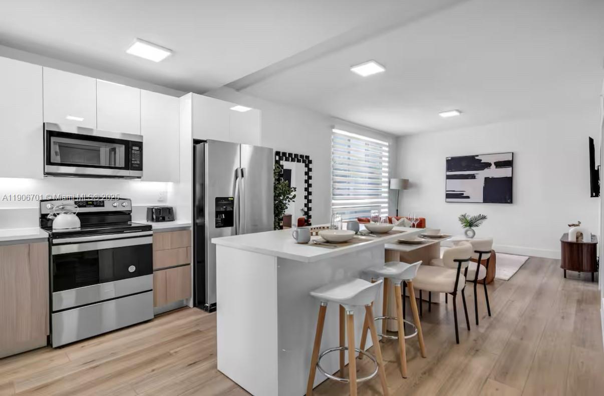 A11906701 Property Photo 5