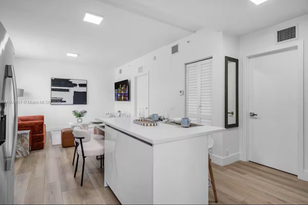 A11906701 Property Photo 8