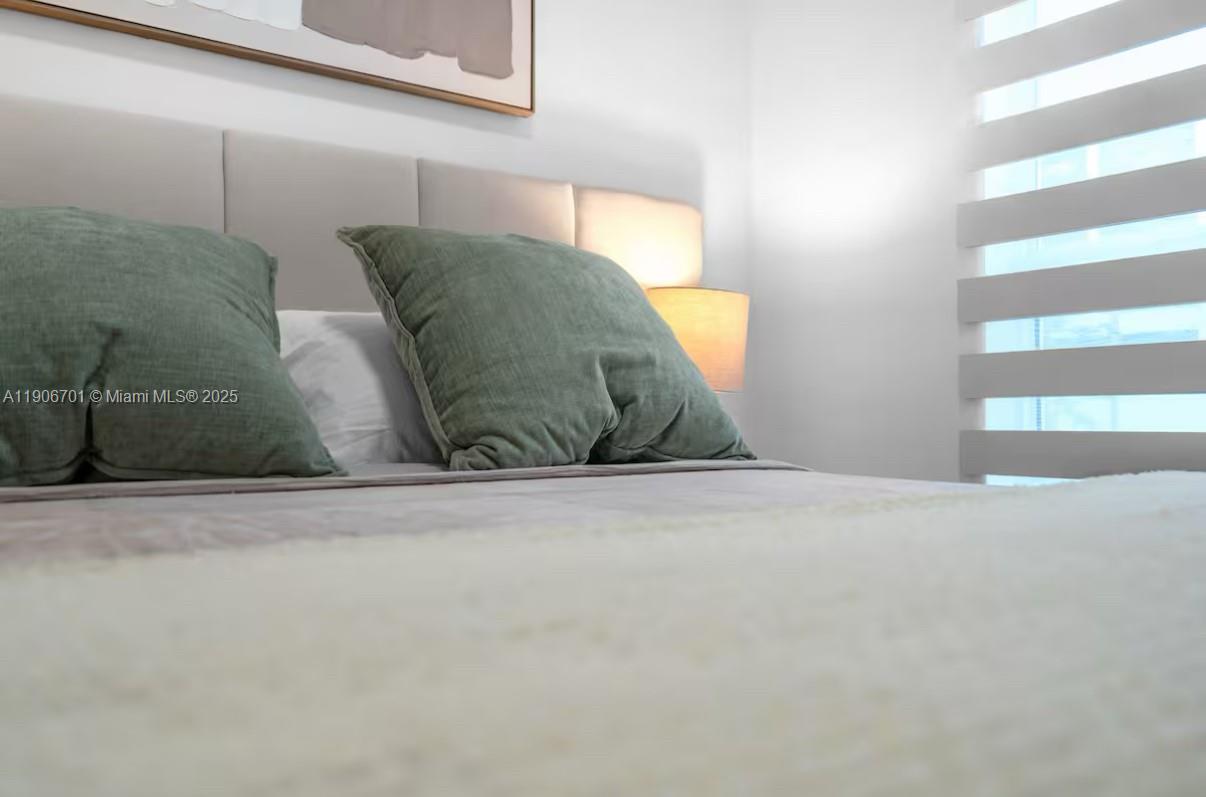 A11906701 Property Photo 14