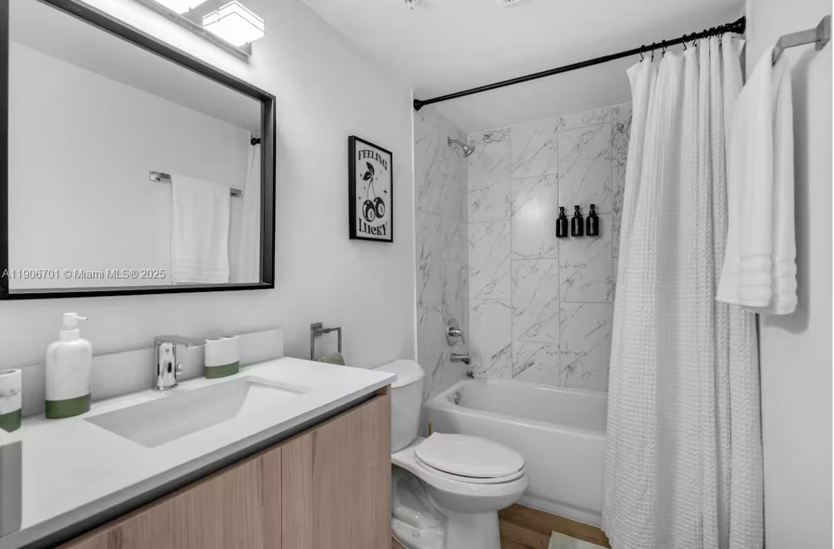 A11906701 Property Photo 16
