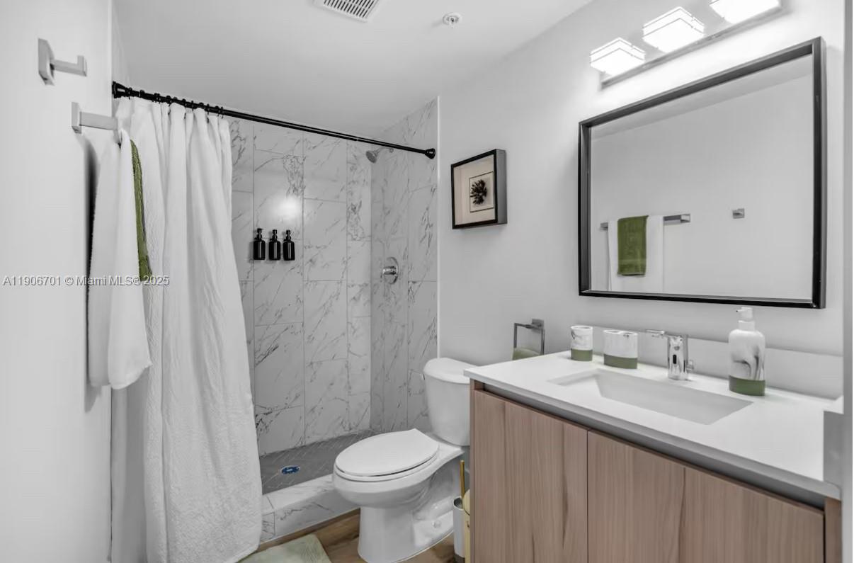 A11906701 Property Photo 17