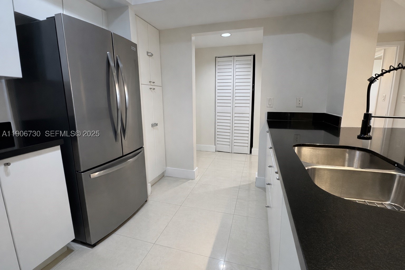 17375 Collins Ave 1505 Property Photo 5