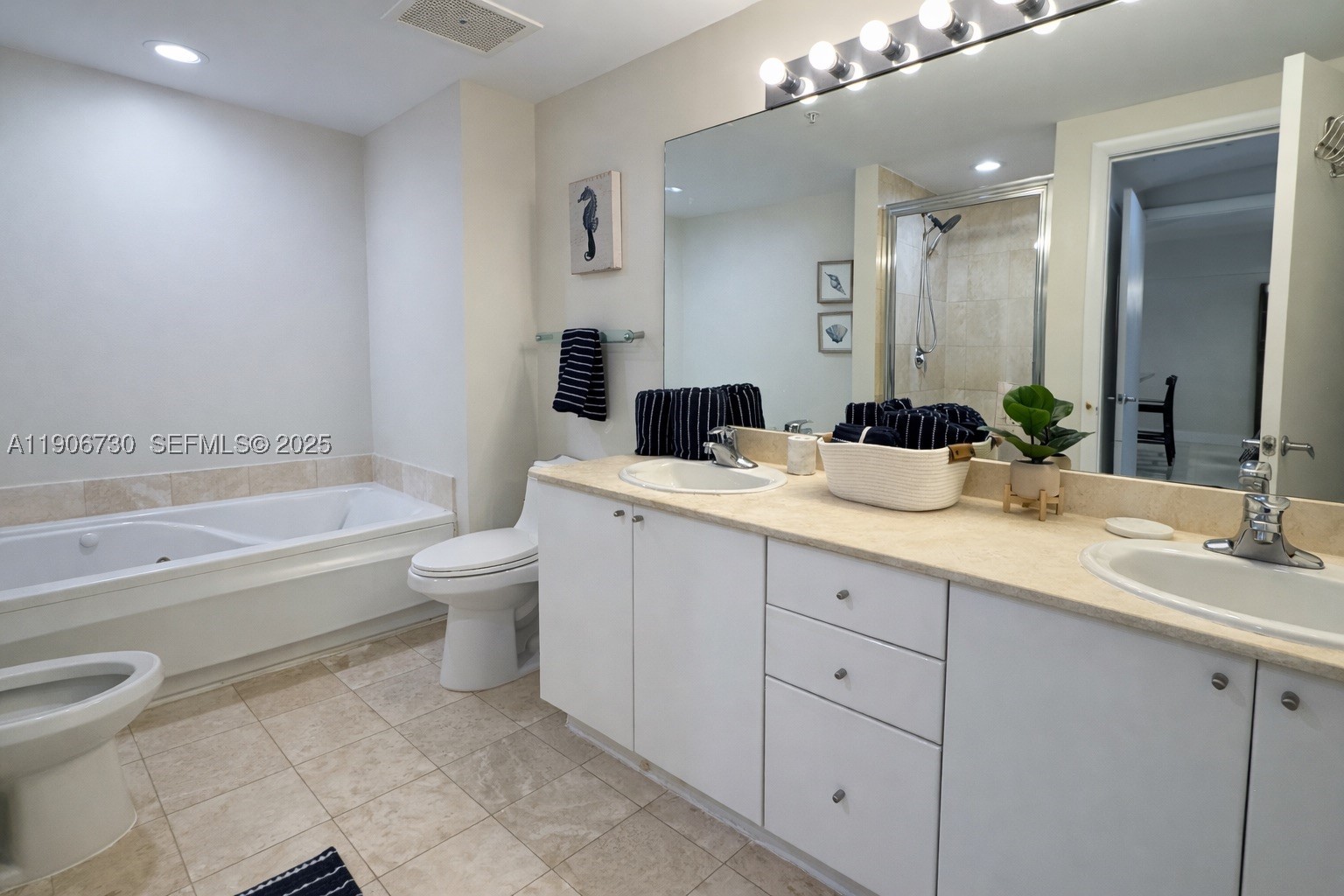 17375 Collins Ave 1505 Property Photo 17