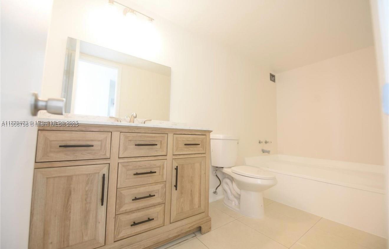 200 Leslie Dr 1124 Property Photo 12