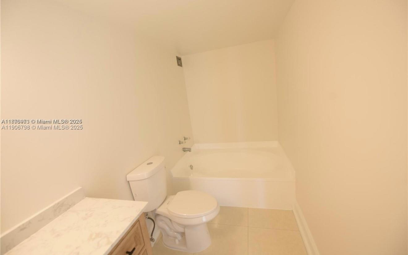 200 Leslie Dr 1124 Property Photo 13