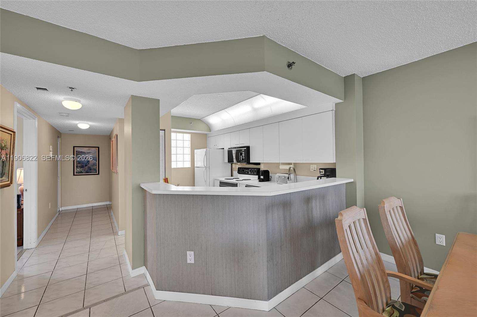 18260 N Bay Rd 420 Property Photo 6