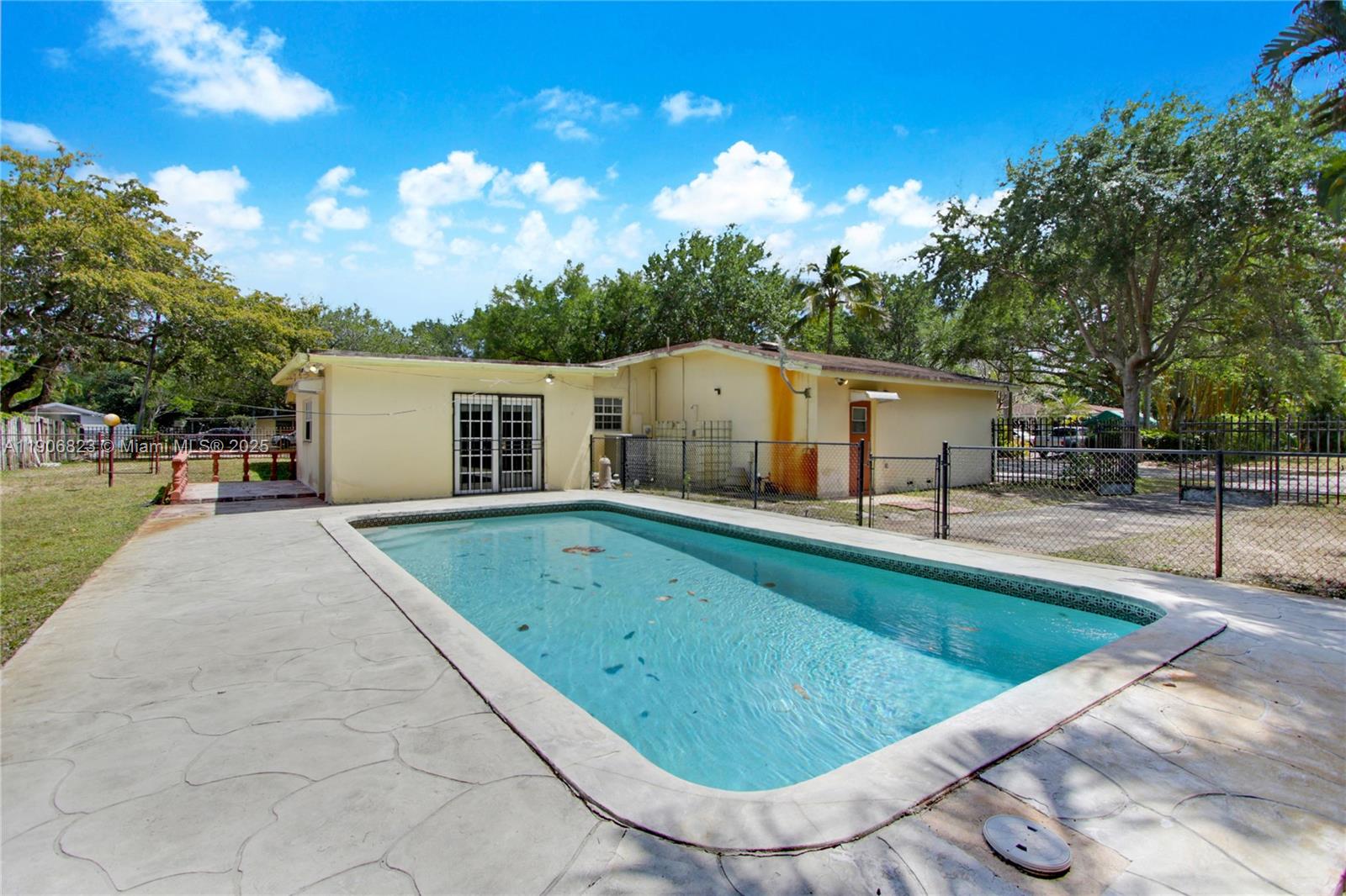 6013 Rose Ter Property Photo 14