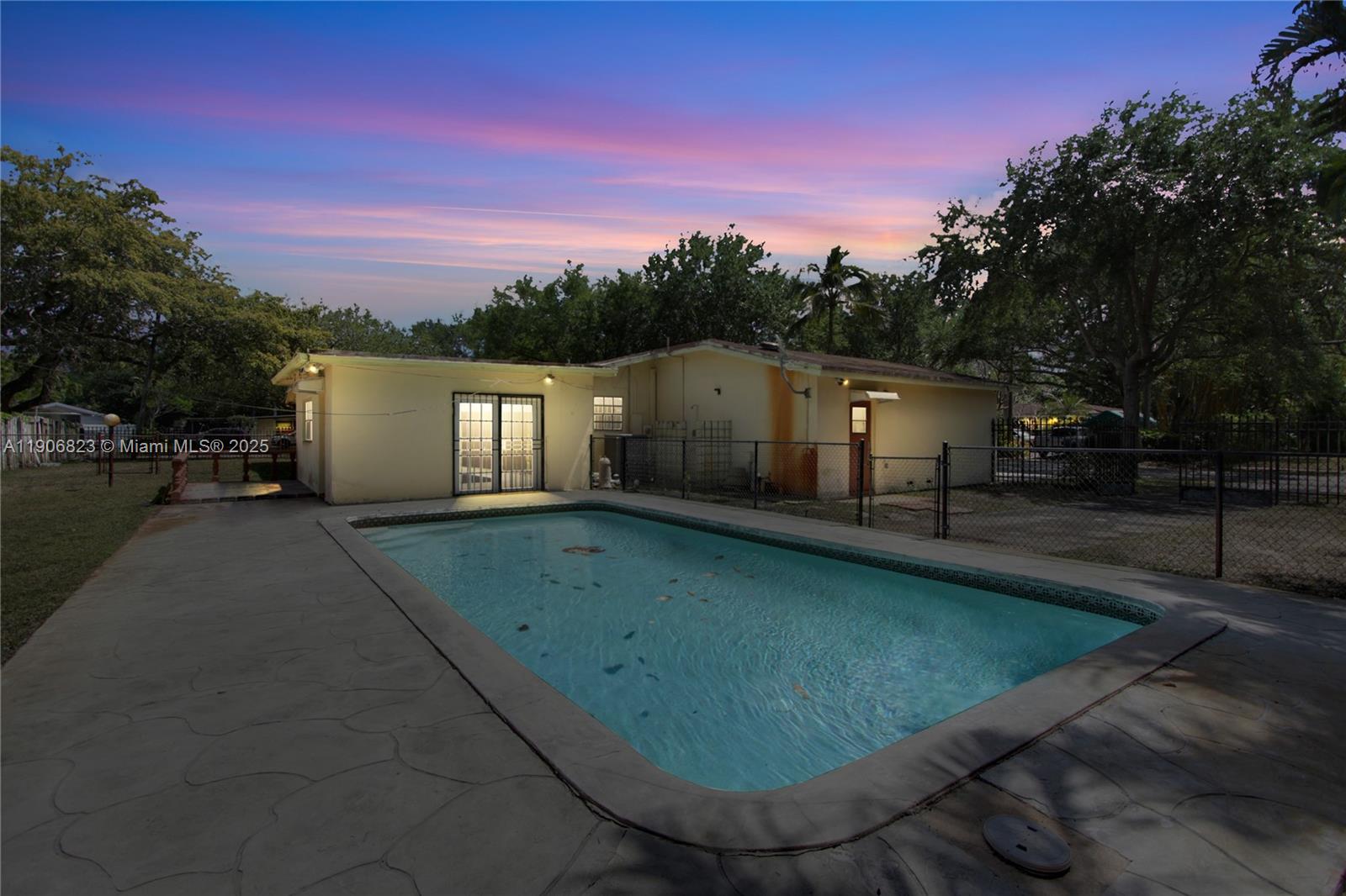 6013 Rose Ter Property Photo 15