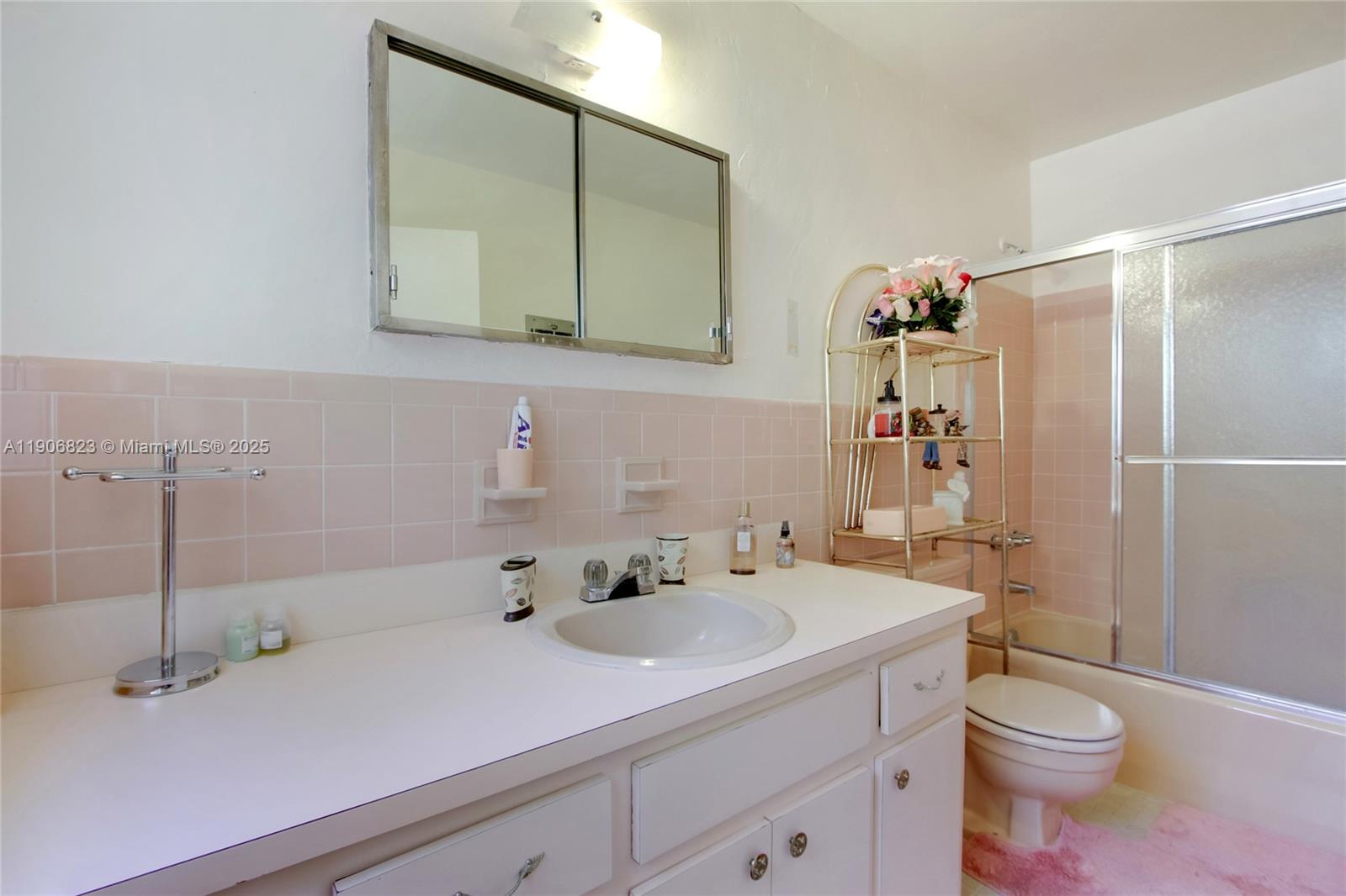 6013 Rose Ter Property Photo 16