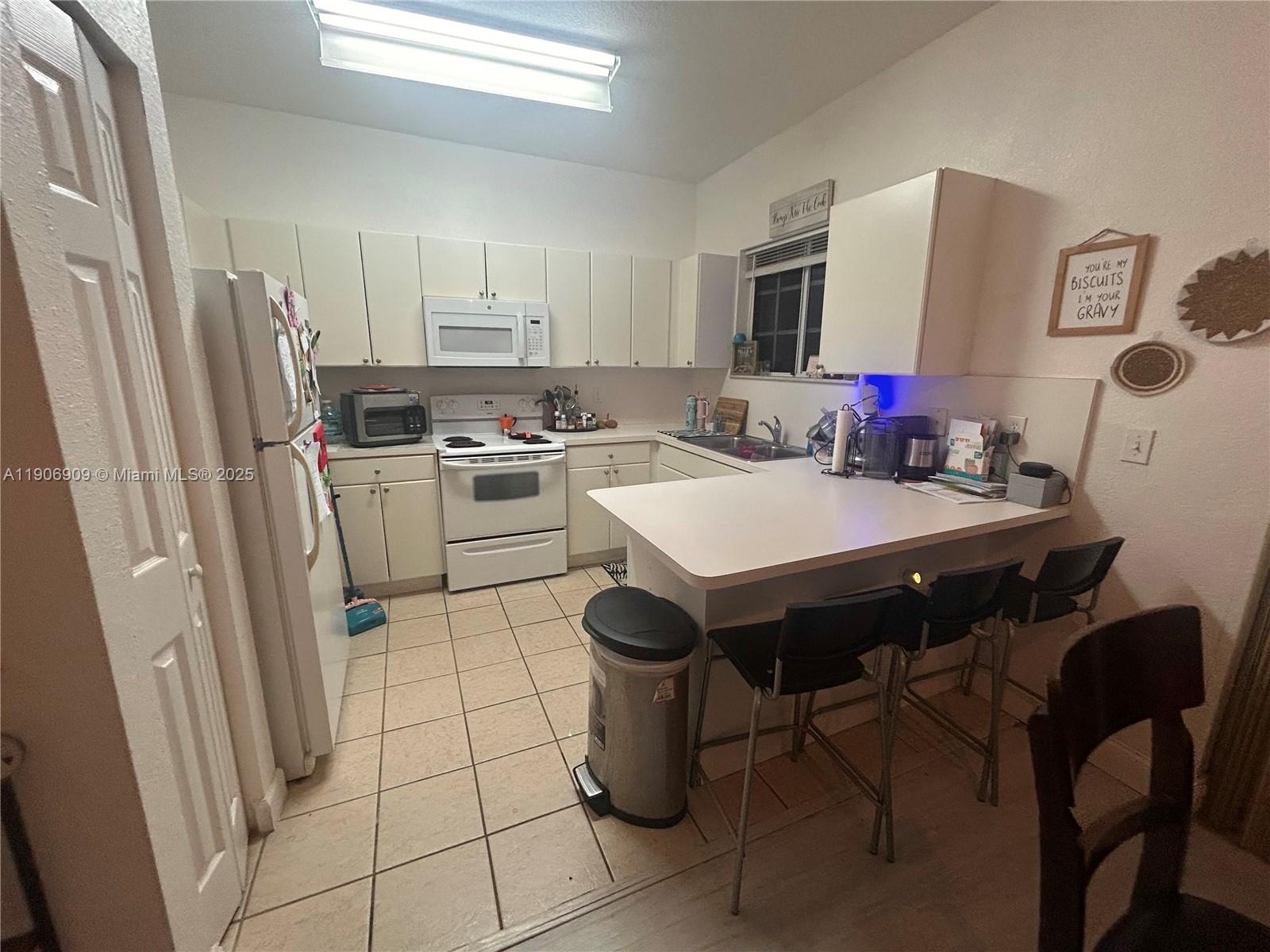 2590 Ne 3rd Dr 203 Property Photo 1