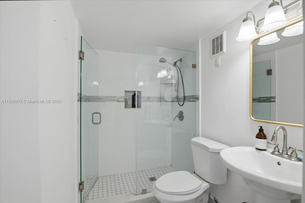 10850 W Flagler St D308 Property Photo 9