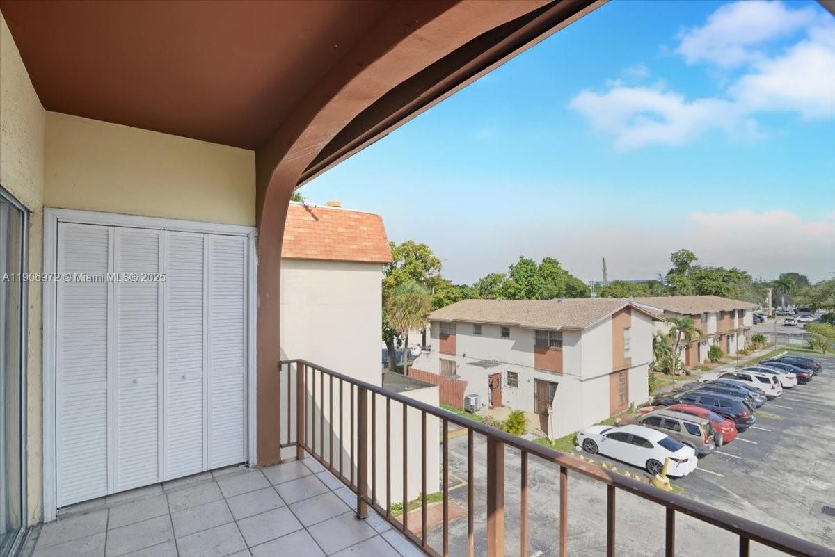 10850 W Flagler St D308 Property Photo 17