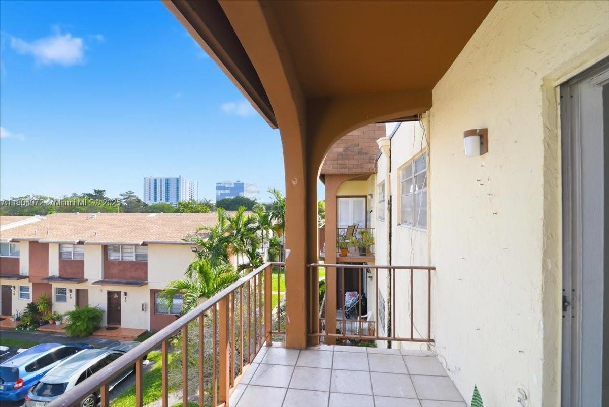 10850 W Flagler St D308 Property Photo 18