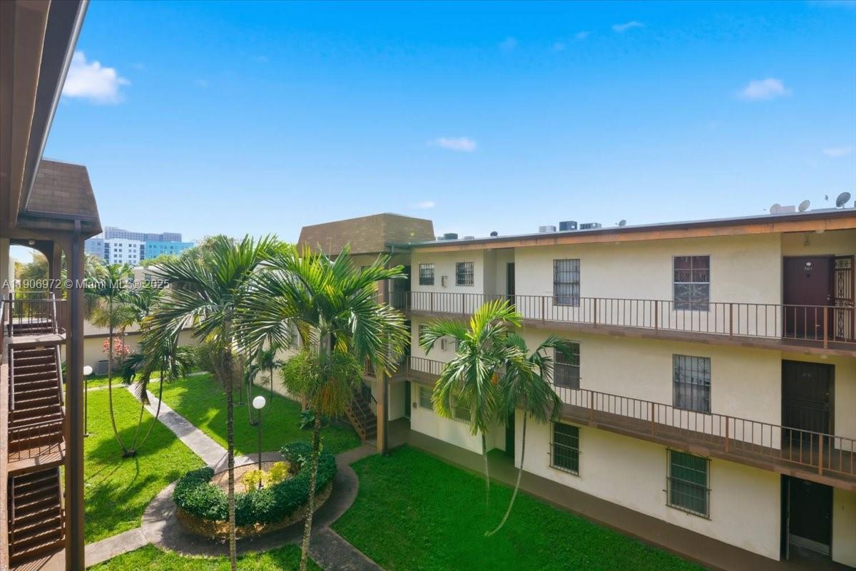 10850 W Flagler St D308 Property Photo 22