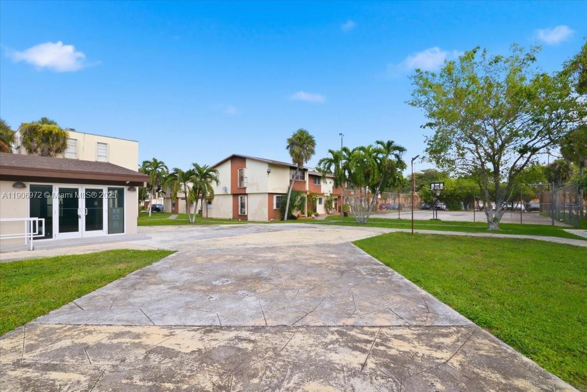 10850 W Flagler St D308 Property Photo 23