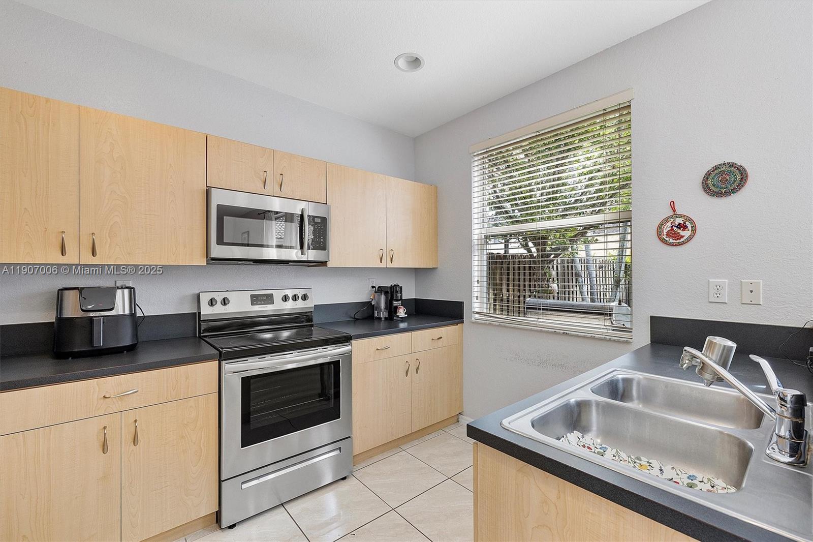 1431 Se 18th Ter Property Photo 11