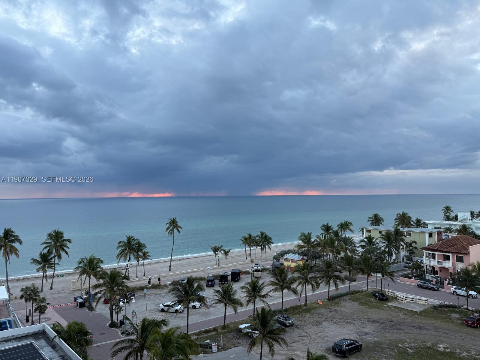 3111 N Ocean Dr 811 Property Photo 18