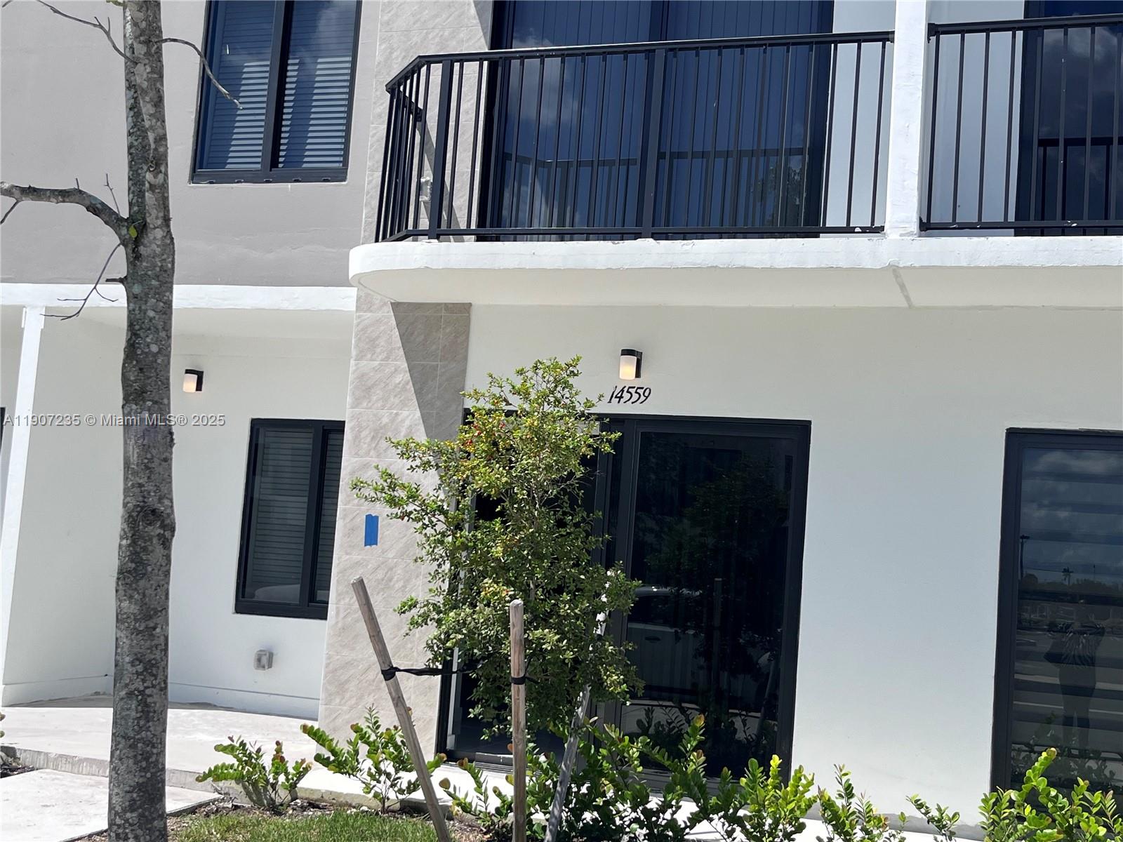 14559 SW 261st St 14559 Property Photo 1