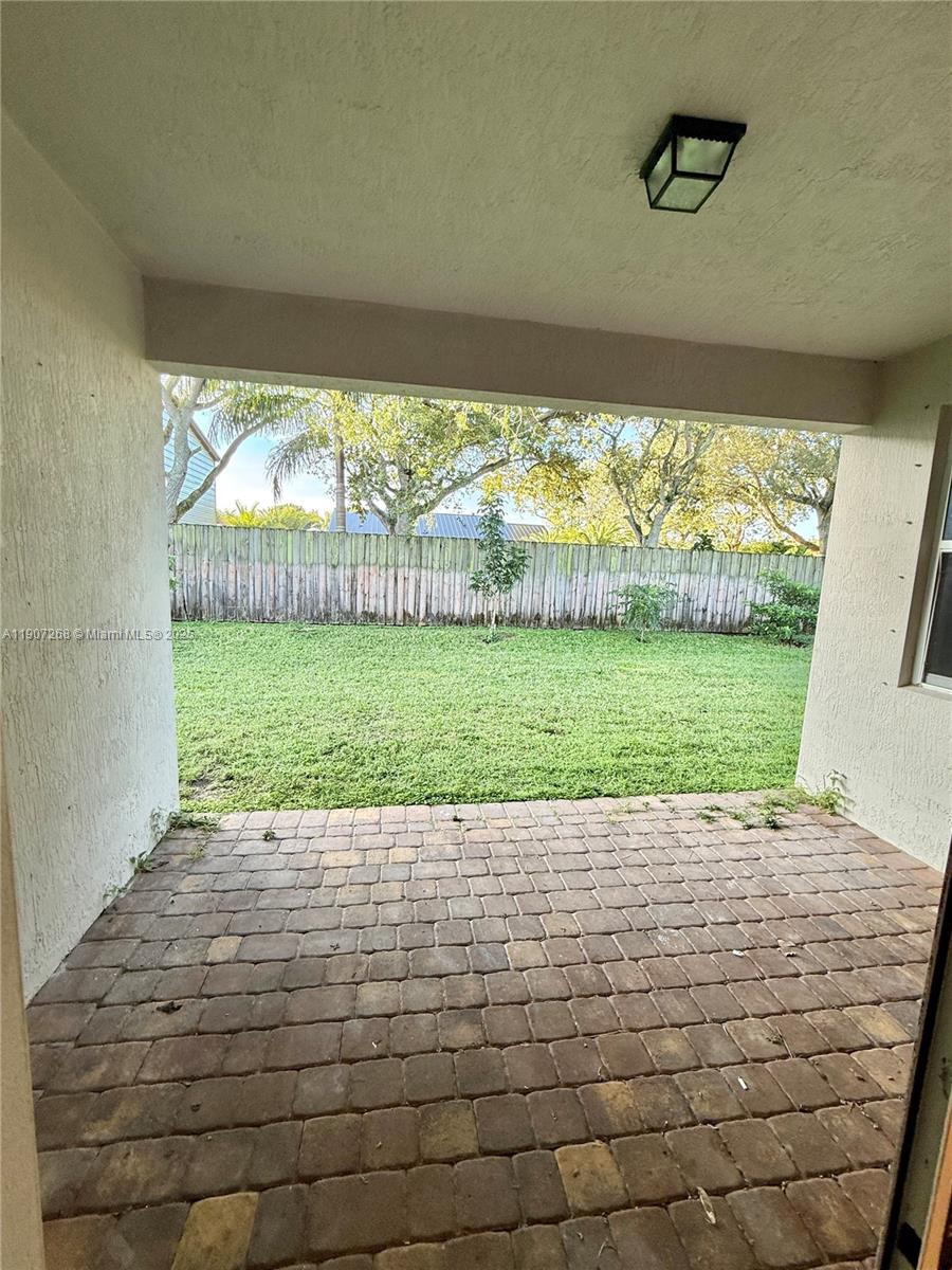 1740 Nw 21st St N/a Property Photo 6