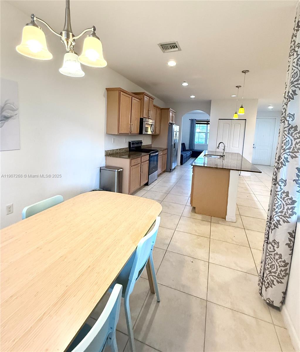 1740 Nw 21st St N/a Property Photo 13