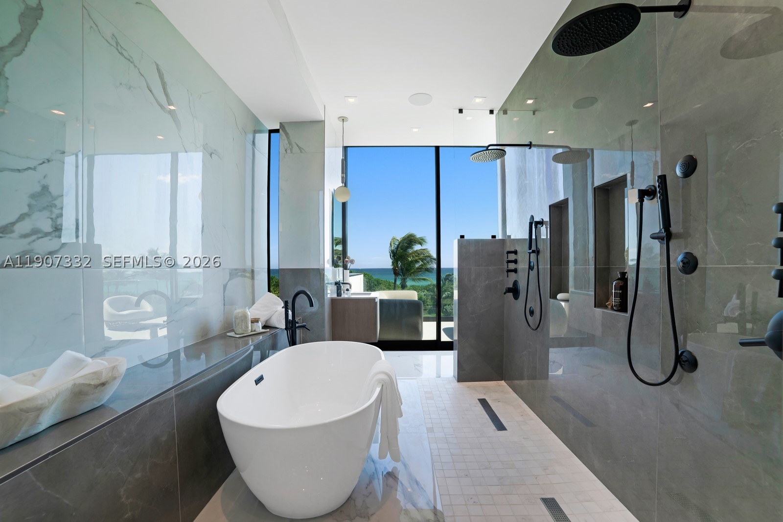 7845 Atlantic Way Property Photo 31