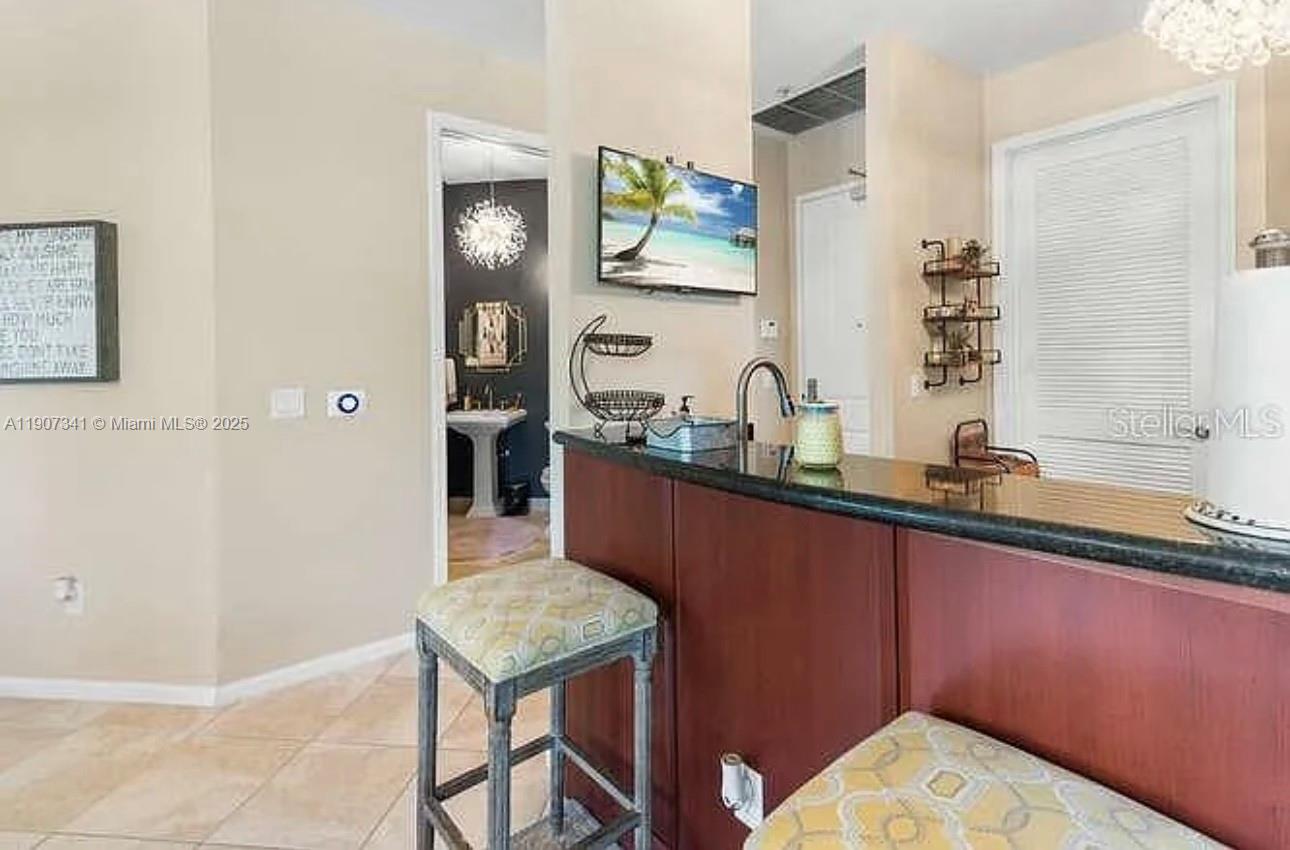 403 S Sapodilla Ave 104 Property Photo 32
