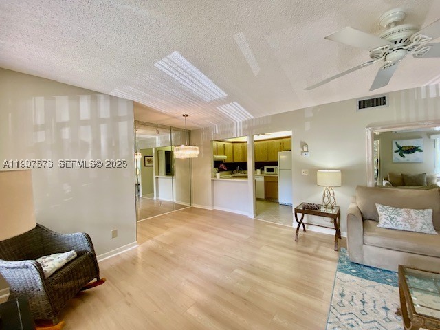 442 Pine Glen Ln D-2 Property Photo 5