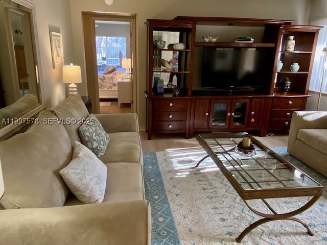 442 Pine Glen Ln D-2 Property Photo 6