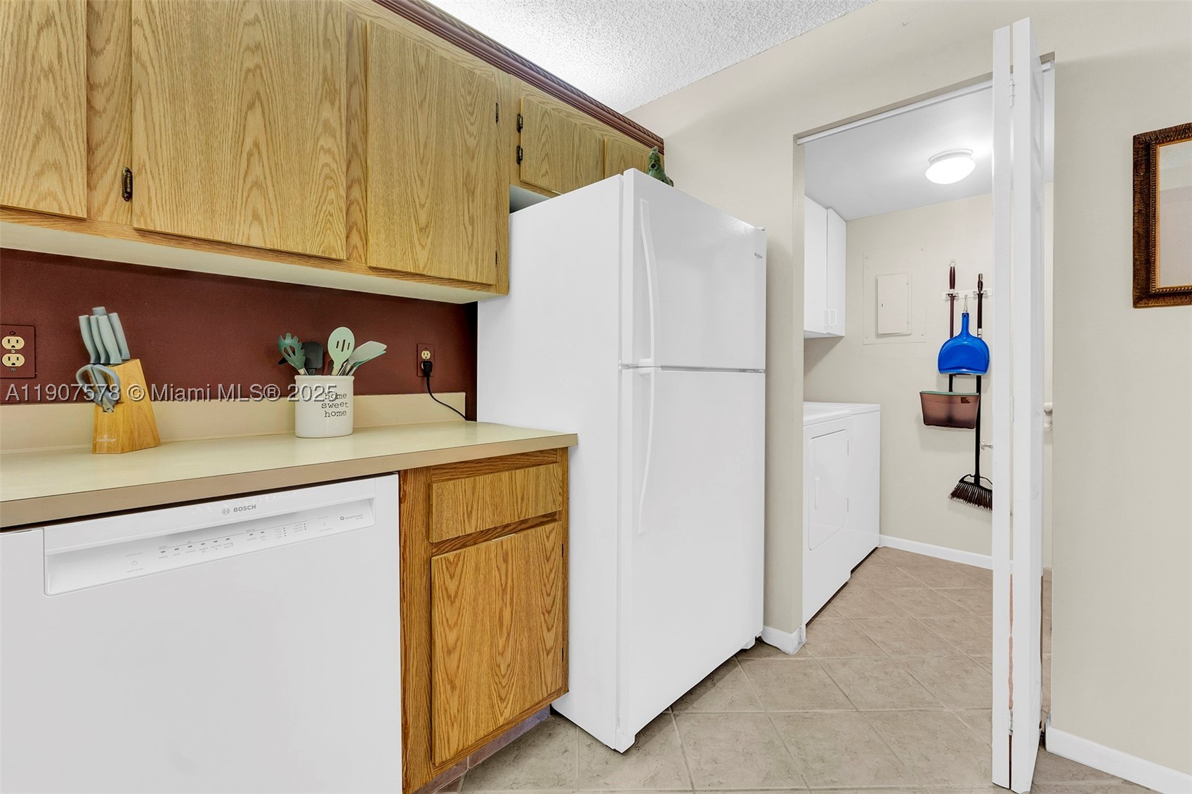 442 Pine Glen Ln D-2 Property Photo 13