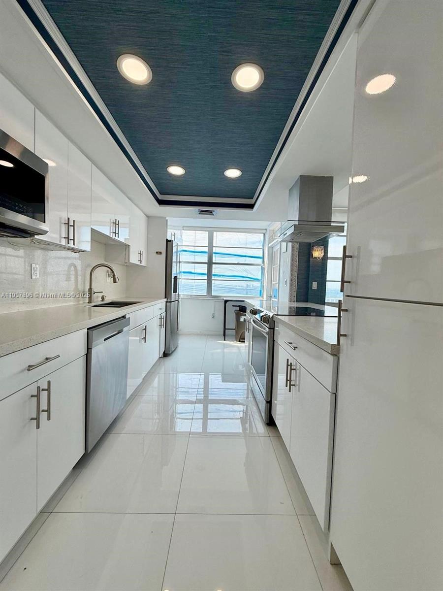 18051 Biscayne Blvd 1604 Property Photo 2