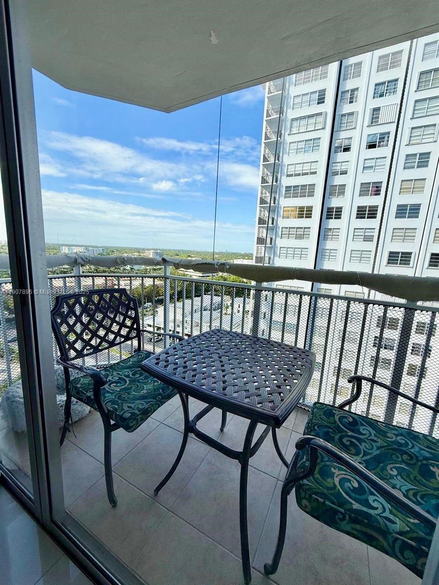 18051 Biscayne Blvd 1604 Property Photo 10