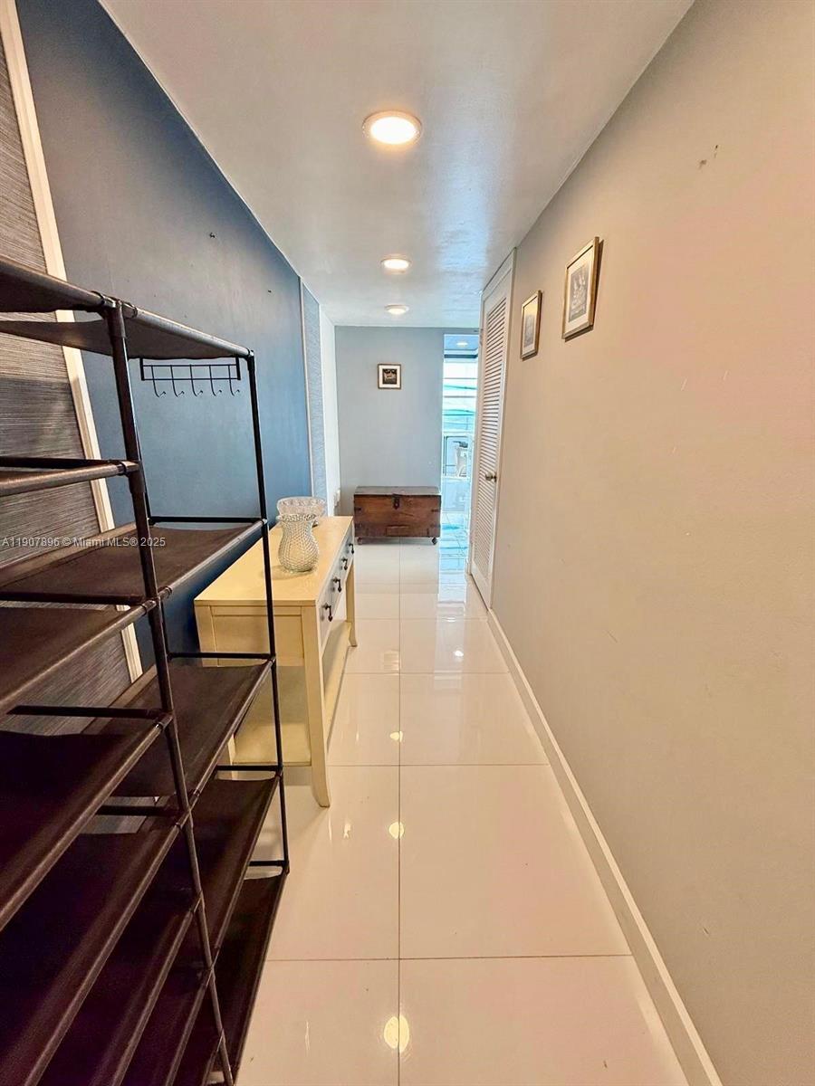 18051 Biscayne Blvd 1604 Property Photo 18
