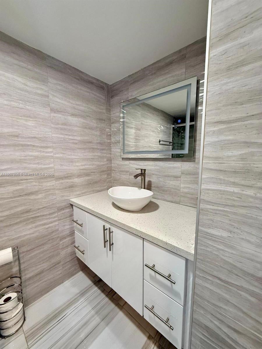 18051 Biscayne Blvd 1604 Property Photo 22
