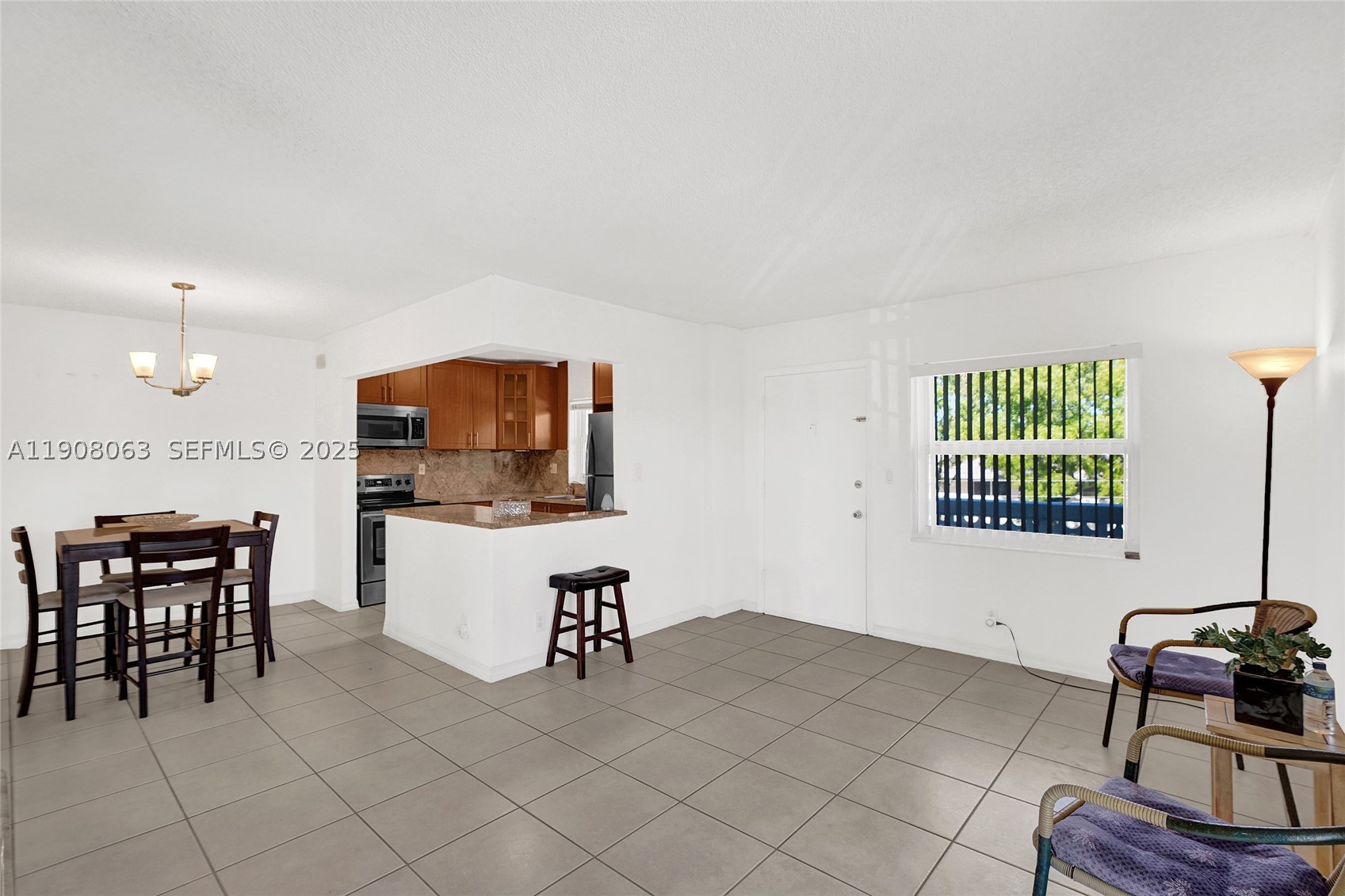1425 Arthur St 301a Property Photo 8