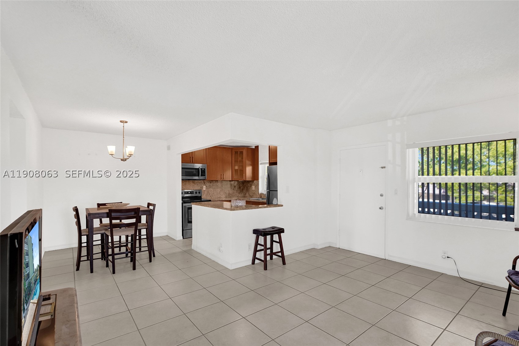 1425 Arthur St 301a Property Photo 12