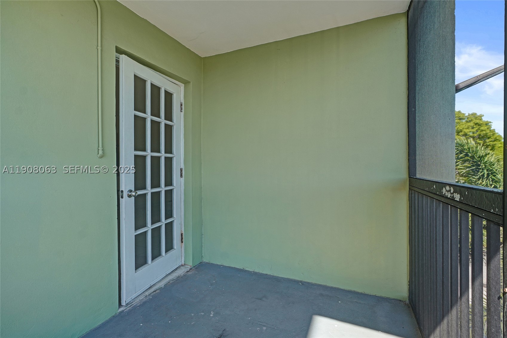 1425 Arthur St 301a Property Photo 17